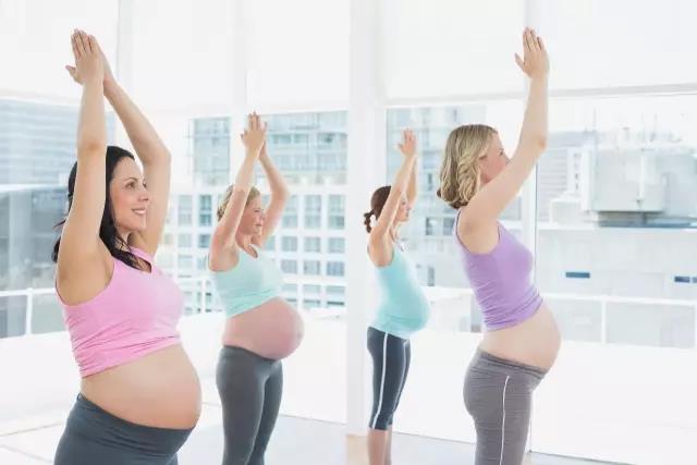 【百佳好妈妈俱乐部】助自然分娩，孕期瑜伽约起来！