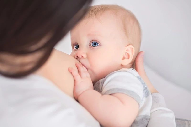5.20 全国母乳喂养宣传日 | 妈妈的爱，充满温度！